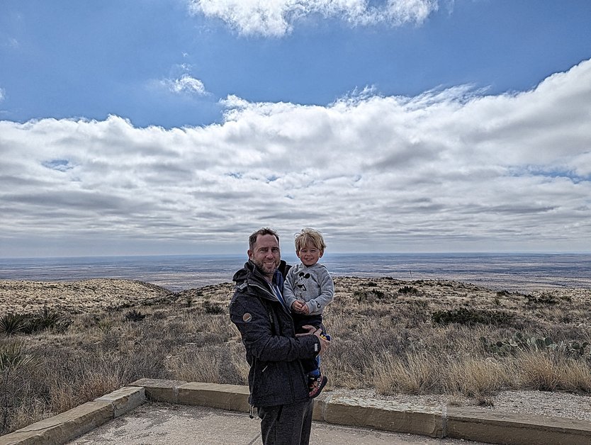 Carlsbad Caverns National Park lookout from carpark