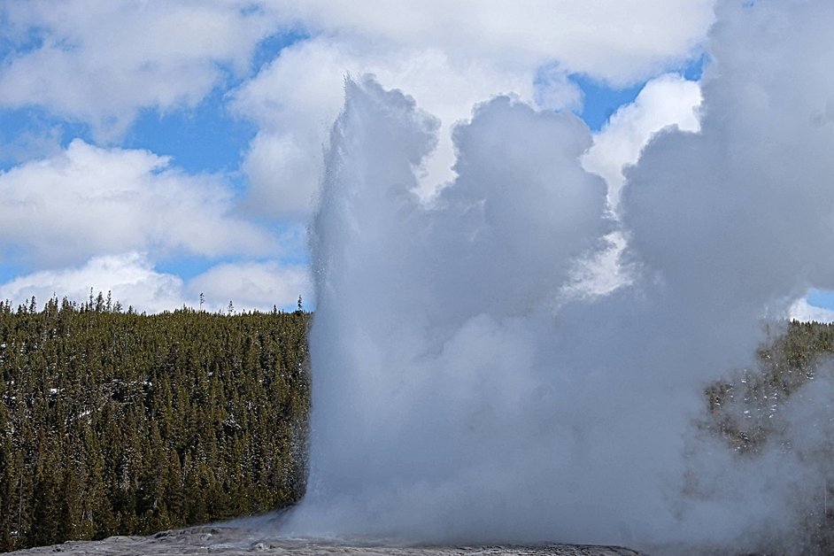Old Faithful Geyser Eruption Smoke Steam